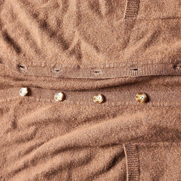 Black and Brown Like New Wool Sweater. - Picture 5 of 13